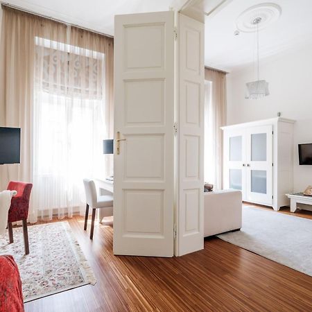 פץ' Adele Boutique Hotel מראה חיצוני תמונה